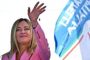 Giorgia Meloni, primera ministra de Italia, líder de una agrupación política neofascista.