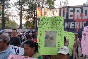 Manifestación en las puertas del Concejo Deliberante de Tartagal .