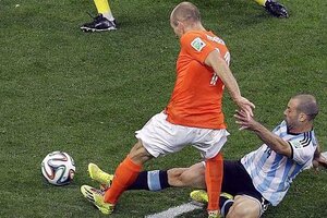 "Hoy te convertís en héroe": la historia del último partido entre Argentina y Países Bajos y el dramático final por penales   (Fuente: EFE)