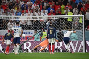 El gol de penal de Harry Kane para igualar el partido 1-1 ante Francia