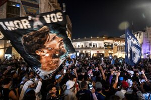 Selección Argentina: el ya clásico banderazo antes de cada partido (Fuente: Télam)