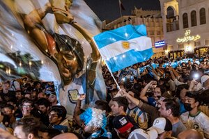 Los hinchas argentinos respetaron la cábala y realizaron el último banderazo en Qatar  