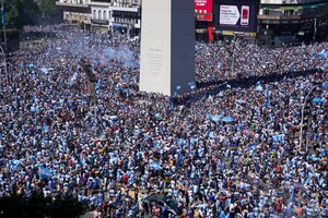 Argentina campeón del mundo: las fotos de los festejos en el Obelisco y barrios de Buenos Aires