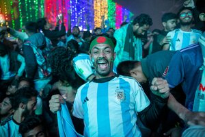 Bangladesh celebró el triunfo de Argentina al grito de "Messi, Messi" (Fuente: EFE)