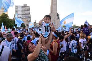 Rosario espera a los campeones: cómo serán recibidos Messi, Di María y Correa 
