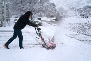 Una tormenta invernal avanza hacia el noreste de EE.UU. con nevadas y apagones