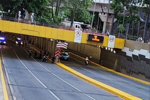 Identificaron a la mujer que atropelló al joven motociclista en la avenida Libertador