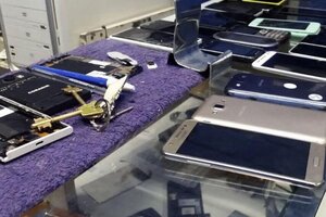 Detienen a seis personas y secuestran más de 300 celulares en locales de distintos barrios porteños  