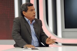 Entrevista al exministro de salud de Pedro Castillo en Perú