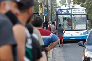 Giuliano apura el traspaso de 32 lineas de colectivos a la Ciudad (Fuente: Leandro Teysseire)