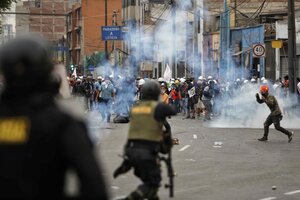 Perú: Se suma una primera víctima en Lima a las decenas de muertos por la represión (Fuente: EFE)