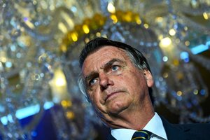 Con cada escándalo, Bolsonaro se hunde más y más  (Fuente: AFP)