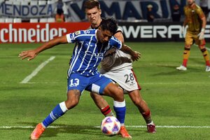 Doble emoción para Godoy Cruz: homenajeó al Morro García y ganó de la mano del increíble pibe Ulariaga (Fuente: Télam)