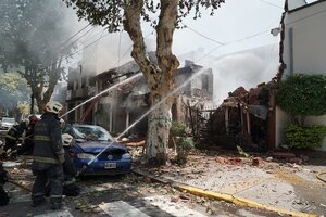 Incendio y explosión en Villa Devoto: una persona murió y otra resultó herida (Fuente: Télam)