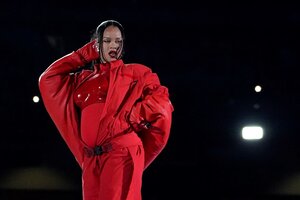 Rihanna anunció su segundo embarazo en el Super Bowl 2023