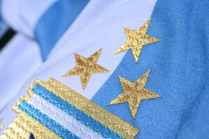 A dos meses del Mundial, no hay camisetas de la Selección Argentina campeona (Fuente: Télam)