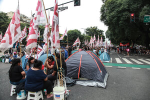 Unidad Piquetera levantó el acampe en la 9 de Julio (Fuente: Jorge Larrosa)