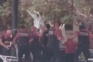 Represión a sillazos de la Policía de la Ciudad: "La situación no da para más"