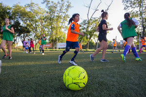 Impulsan que el fútbol femenino sea parte de la educación física en todas las escuelas del país