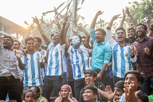 Embajada argentina en Bangladesh: Perón, fútbol y dólares (Fuente: AFP)