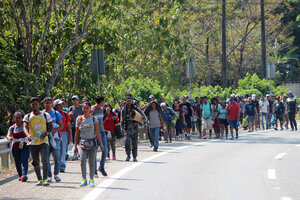 Caravana migrante sigue camino por México con el objetivo de llegar a Estados Unidos (Fuente: EFE)