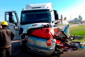 Tragedia en Saladillo: cinco muertos en un choque frontal entre un camión y un auto
