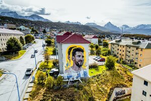 Messi homenajeado por el Encuentro de Muralistas de Ushuaia