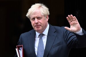 Boris Johnson admitió ante el Parlamento haber organizado fiestas durante la cuarentena   (Fuente: AFP)