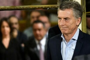 Los mejores memes tras la renuncia de Mauricio Macri a ser candidato (Fuente: Télam)