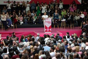 España: la popular ministra de Trabajo Yolanda Díaz presentó su candidatura presidencial (Fuente: AFP)