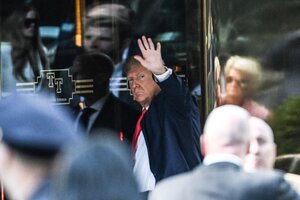 Trump llegó a Nueva York para declarar como imputado por sobornar a una actriz porno (Fuente: AFP)
