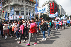 Escalada de protestas contra recortes en asistencia social (Fuente: Jorge Larrosa)