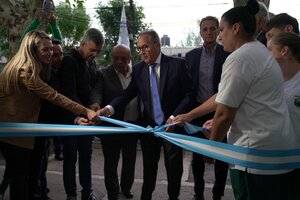 El intendente Alberto Descalzo inauguró el Centro Regional Universitario de Ituzaingó 