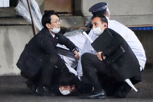Japón: ataque con explosivos en un acto electoral del primer ministro Fumio Kishida 