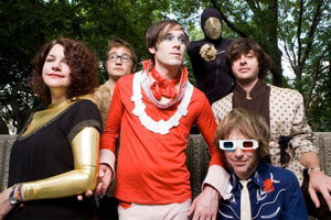 "El pasado es un animal grotesco" de of Montreal