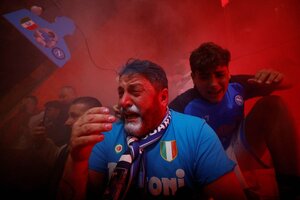 El descontrol de Nápoles por el Napoli campeón de Italia: las mejores imágenes y videos de los festejos (Fuente: NA)