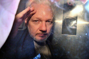 "Si es extraditado será el fin de la democracia", la dura advertencia de la esposa de Julian Assange