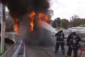 Se incendió un micro escolar en General Paz y Avenida del Libertador