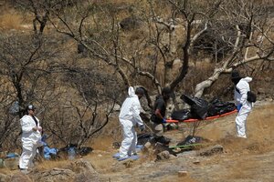 México: se hallan 45 bolsas con restos humanos (Fuente: AFP)