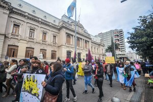 Masiva movilización en Jujuy por salarios y contra la criminalización de la protesta social (Fuente: Télam)