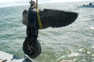 Uruguay: Lacalle Pou al final no modificará  el águila nazi del buque Graf Spee (Fuente: AFP)