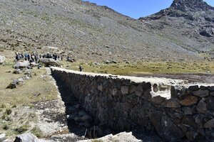 Perú: rehabilitaron una represa prehispánica que permitirá abastecer de agua a pueblos locales (Fuente: Télam)