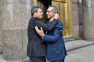 El abrazo de Sergio Massa y Daniel Scioli (Fuente: Prensa Ministerio de Economía)