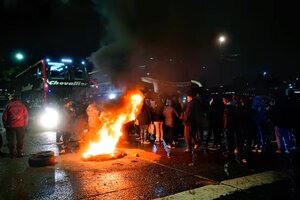 Manifestantes bloquean la terminal de Retiro en reclamo por la desaparición de una menor de 14 años