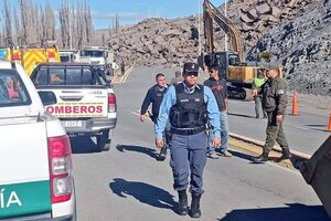 Derrumbe en Neuquén: se desprendió parte de un cerro en Chos Malal y hay cuatro heridos