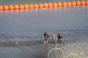 Las mortales boyas antimigrantes en el Río Bravo (Fuente: AFP)