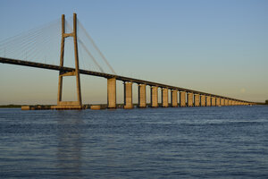 El puente Rosario-Victoria, sin luz por robo de cables