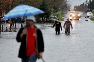 La lluvia y el viento azotaron Buenos Aires (Fuente: Télam)