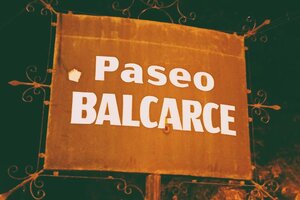 Pasado y presente de “La Balcarce”, la calle de las peñas en Salta
