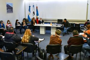 Gremios docentes y el Gobierno de Catamarca negocian más  aumentos